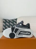 LOUIS VUITTON TRAINER SNEAKERS - Image 5