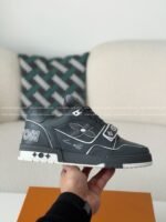 LOUIS VUITTON TRAINER SNEAKERS - Image 13