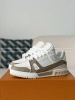 LOUIS VUITTON TRAINER SNEAKERS - Image 2