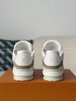 LOUIS VUITTON TRAINER SNEAKERS - Image 3