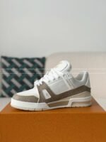 LOUIS VUITTON TRAINER SNEAKERS - Image 4