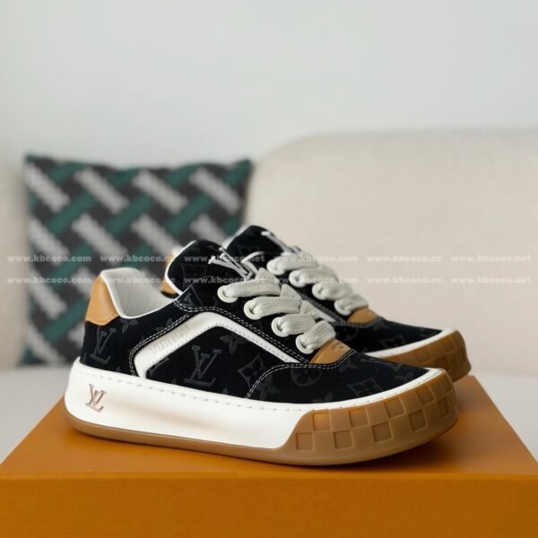 LOUIS VUITTON TILTED CANVAS LEATHER BOARD SHOES