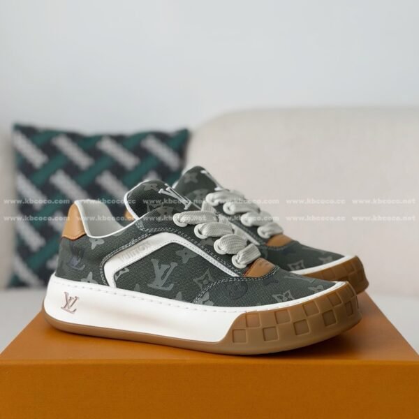 LOUIS VUITTON TILTED CANVAS LEATHER BOARD SHOES