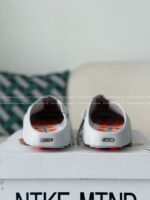 Nike Mind 001 Recovery Slide Closed-Toe Slippers - Image 3
