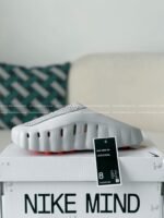 Nike Mind 001 Recovery Slide Closed-Toe Slippers - Image 4