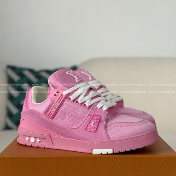 LOUIS VUITTON TRAINER SNEAKERS