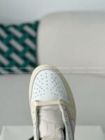 Nike AirJordan1 x TravisScott AJ Low - Image 10