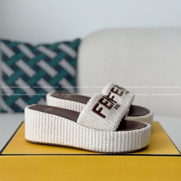 Fendi Sunshine Thick-Soled Slippers