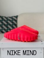 Nike Mind 001 Recovery Slide Closed-Toe Slippers