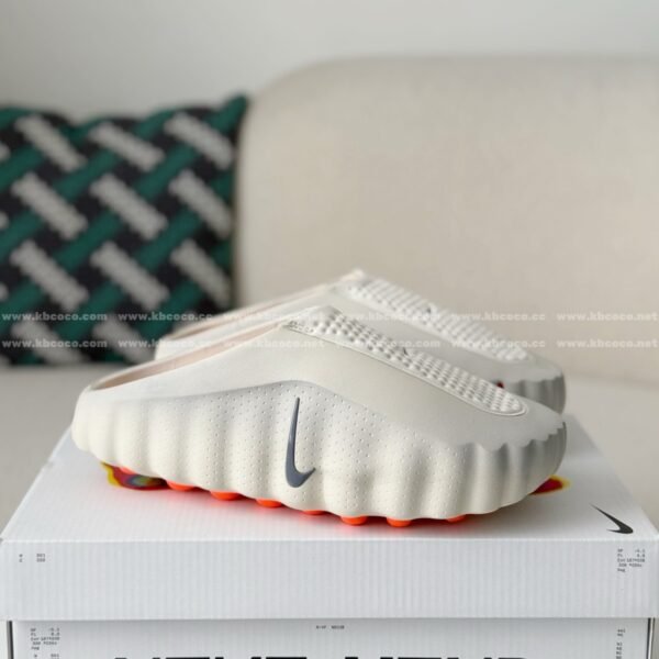 Nike Mind 001 Recovery Slide Closed-Toe Slippers