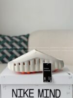 Nike Mind 001 Recovery Slide Closed-Toe Slippers - Image 14