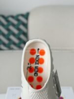 Nike Mind 001 Recovery Slide Closed-Toe Slippers - Image 9