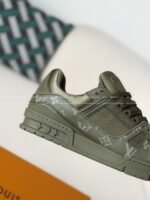 LOUIS VUITTON TRAINER SNEAKERS - Image 12