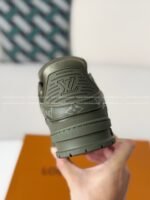 LOUIS VUITTON TRAINER SNEAKERS - Image 7
