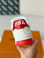 LOUIS VUITTON TRAINER SNEAKERS - Image 9