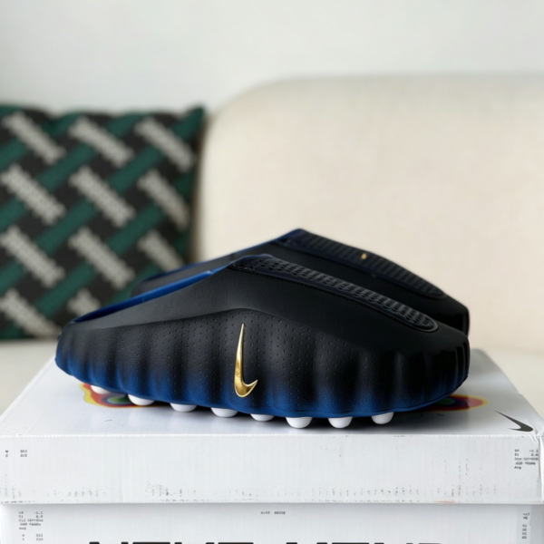 Nike Mind 001 Recovery Slide Closed-Toe Slippers