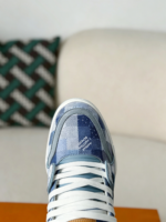 LOUIS VUITTON TRAINER SNEAKERS - Image 8