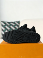 LOUIS VUITTON TRAINER SNEAKERS - Image 5