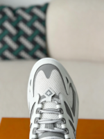 LOUIS VUITTON RUNNER TATIC SNEAKERS - Image 10