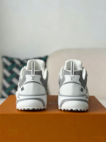 LOUIS VUITTON RUNNER TATIC SNEAKERS - Image 4