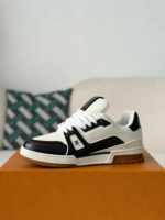 LOUIS VUITTON TRAINER SNEAKERS - Image 4
