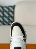 LOUIS VUITTON TRAINER SNEAKERS - Image 9
