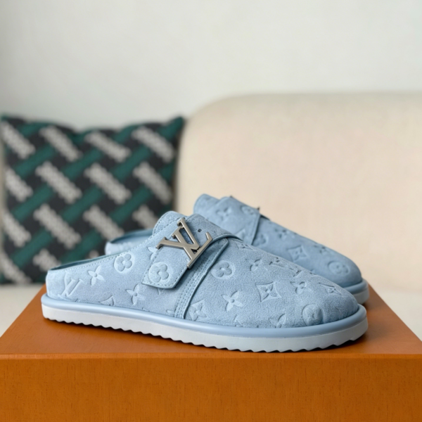 LOUIS VUITTON SANDALS