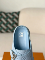 LOUIS VUITTON SANDALS - Image 8