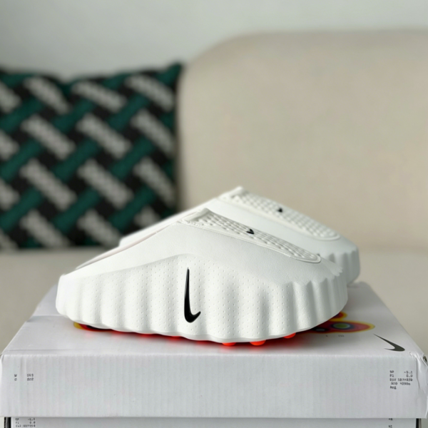 Nike Mind 001 Pregame Mule (Kids)