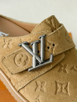 LOUIS VUITTON SANDALS - Image 7