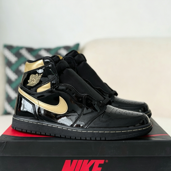 Jordan Air Jordan 1 High OG Basketball Shoes