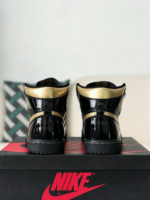 Jordan Air Jordan 1 High OG Basketball Shoes - Image 3