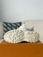 LOUIS VUITTON RUNNER TATIC SNEAKERS - Image 5