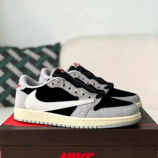 Nike AirJordan1 x TravisScott AJ Low