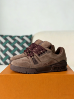 LOUIS VUITTON TRAINER DISTRESSED SNEAKERS - Image 2