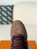 LOUIS VUITTON TRAINER DISTRESSED SNEAKERS - Image 8