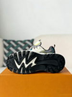 LOUIS VUITTON RUNNER TATIC SNEAKERS - Image 6