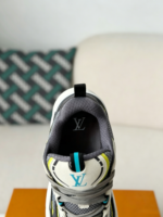 LOUIS VUITTON RUNNER TATIC SNEAKERS - Image 9