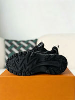 LOUIS VUITTON RUNNER TATIC SNEAKERS - Image 8
