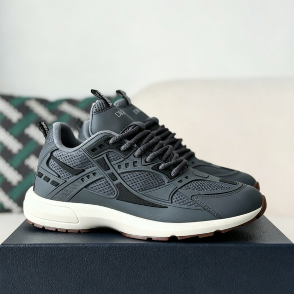 LOUIS VUITTON TILTED CANVAS LEATHER BOARD SHOES