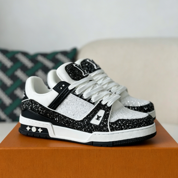 LOUIS VUITTON TRAINER SNEAKERS