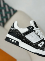 LOUIS VUITTON TRAINER SNEAKERS - Image 6