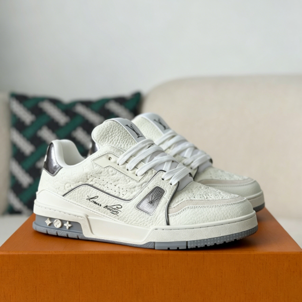 LOUIS VUITTON TRAINER SNEAKERS