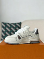 LOUIS VUITTON TRAINER SNEAKERS - Image 10
