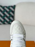 LOUIS VUITTON TRAINER SNEAKERS - Image 5