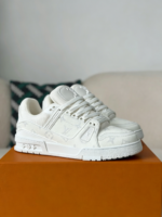 LOUIS VUITTON TRAINER SNEAKERS