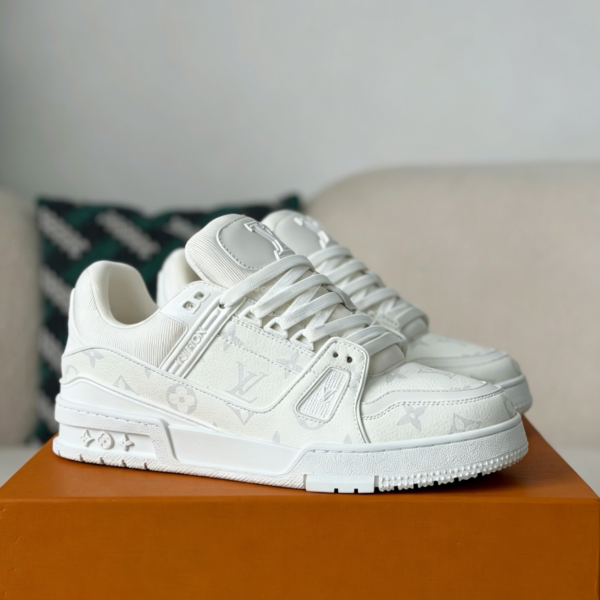 LOUIS VUITTON TRAINER SNEAKERS