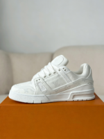 LOUIS VUITTON TRAINER SNEAKERS - Image 10
