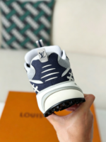 LOUIS VUITTON RUNNER TATIC SNEAKERS - Image 10