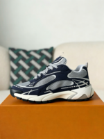 LOUIS VUITTON RUNNER TATIC SNEAKERS - Image 5